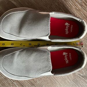 Splay Barefoot Gray Slip-On Shoes